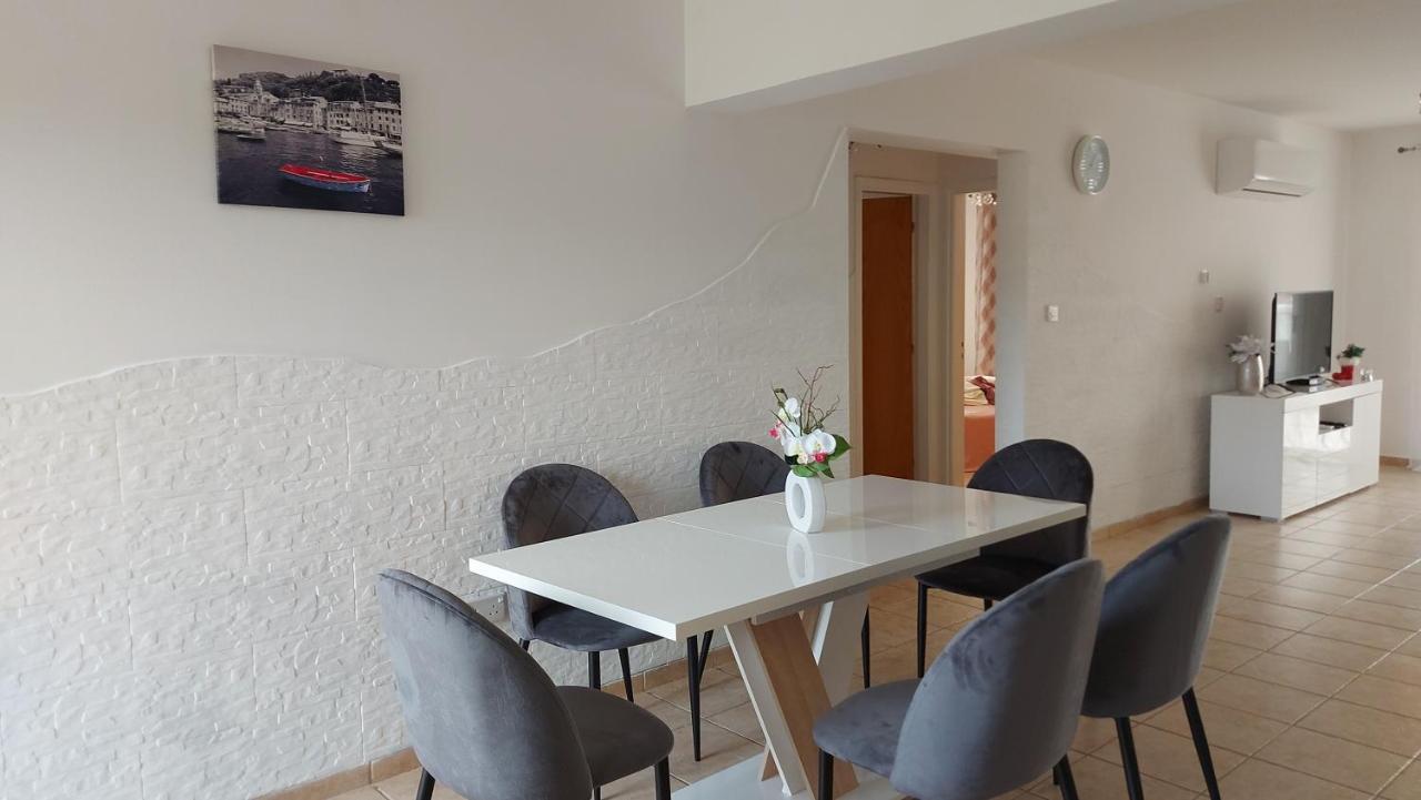 Nissi Golden Sands Sea View 2 Bedroom Apartment Ajía Nápa Kültér fotó