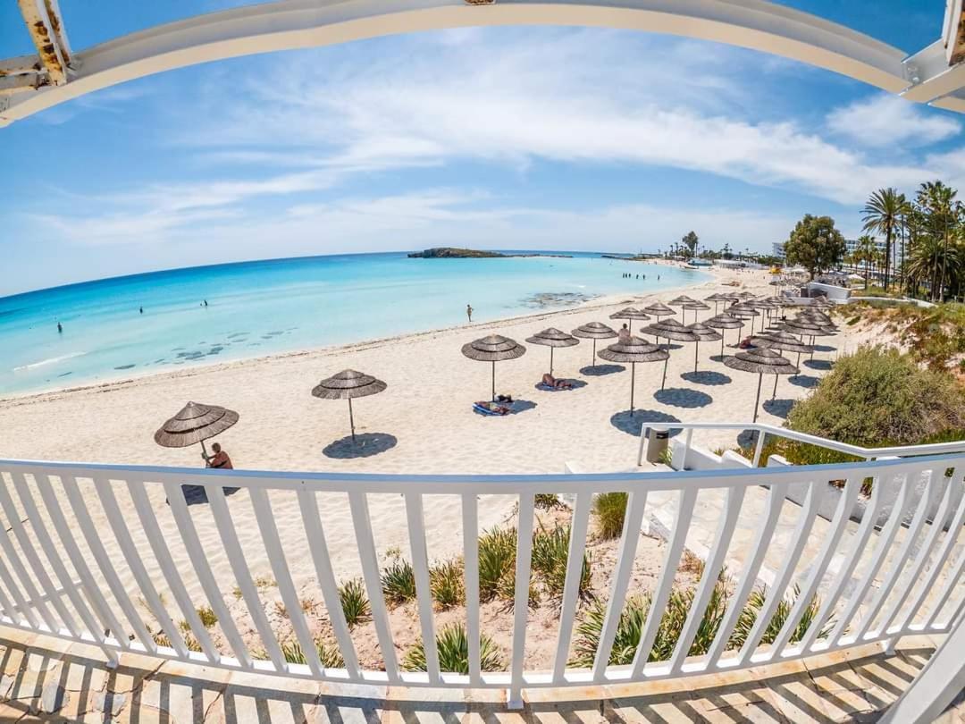 Nissi Golden Sands Sea View 2 Bedroom Apartment Ajía Nápa Kültér fotó
